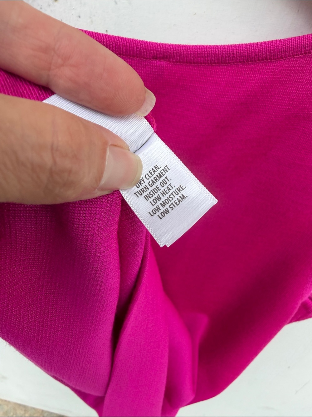 St. John Bright Fuchsia Sleeveless Knit Tank wool blend - Picture 5 of 6